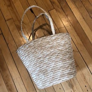 Wicker beach bag